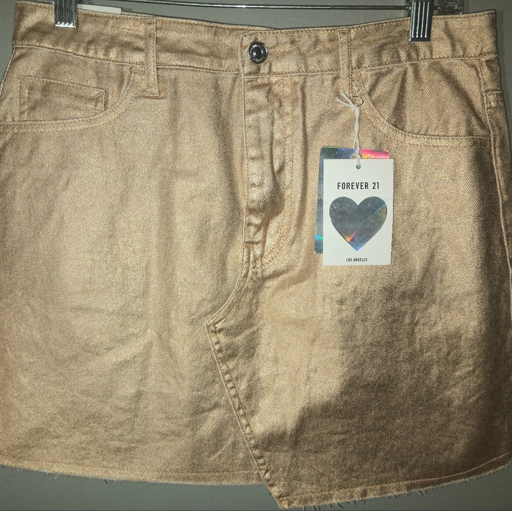 Women's "Forever 21" SHINNY Gold Denim Mini Skirt.